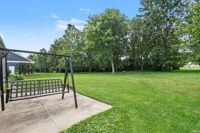 2512 Running Deer Drive, South Bend, IN 46614