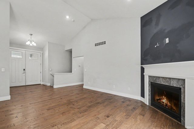 2512 Running Deer Drive, South Bend, IN 46614