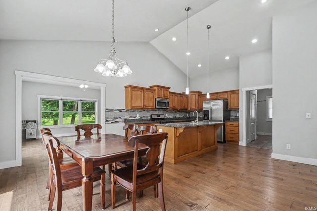 2512 Running Deer Drive, South Bend, IN 46614