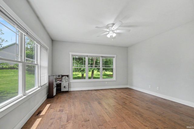 2512 Running Deer Drive, South Bend, IN 46614