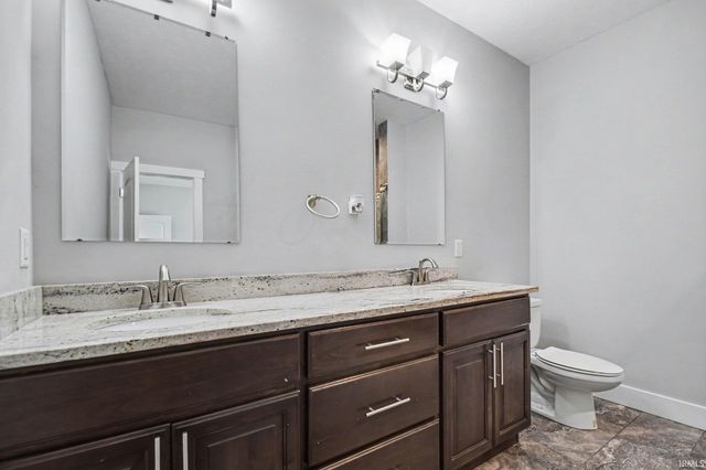 2512 Running Deer Drive, South Bend, IN 46614