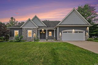 2512 Running Deer Drive, South Bend, IN 46614
