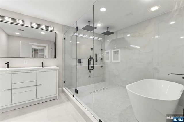 765 7th Avenue, River Edge, NJ 07661