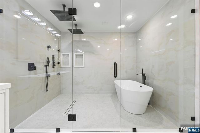 765 7th Avenue, River Edge, NJ 07661