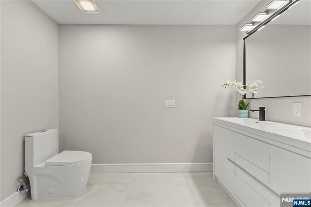 765 7th Avenue, River Edge, NJ 07661