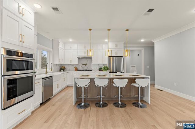 765 7th Avenue, River Edge, NJ 07661