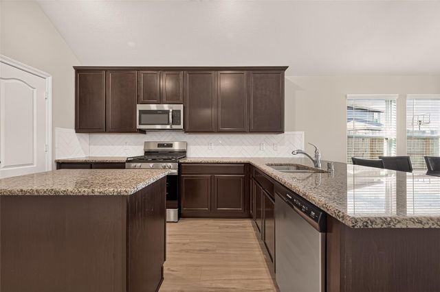 7423 Sunlit Harbor Drive, Cypress, TX 77433