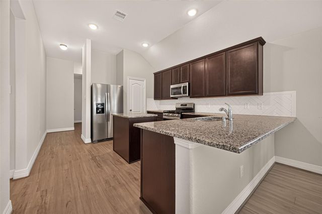 7423 Sunlit Harbor Drive, Cypress, TX 77433
