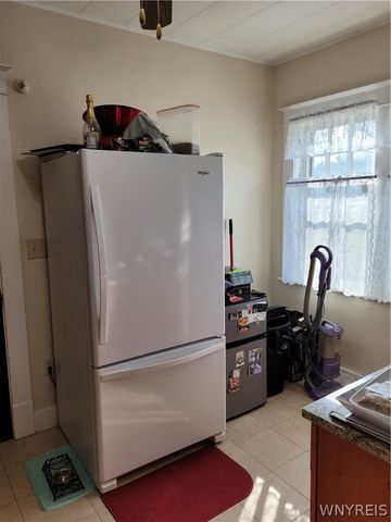 210 East Oak Orchard Street, Shelby, NY 14103