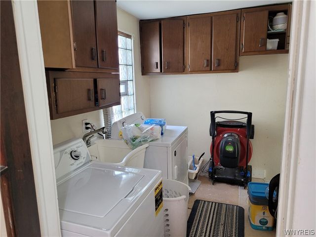 210 East Oak Orchard Street, Shelby, NY 14103