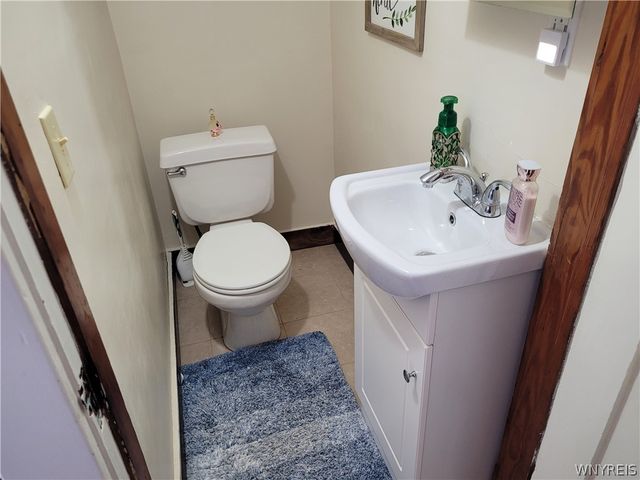 210 East Oak Orchard Street, Shelby, NY 14103