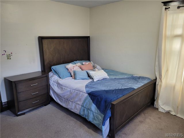 210 East Oak Orchard Street, Shelby, NY 14103