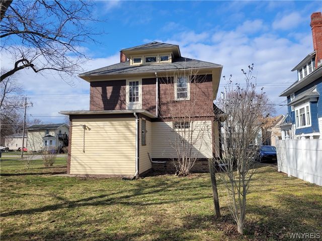 210 East Oak Orchard Street, Shelby, NY 14103