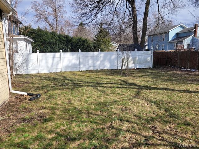 210 East Oak Orchard Street, Shelby, NY 14103