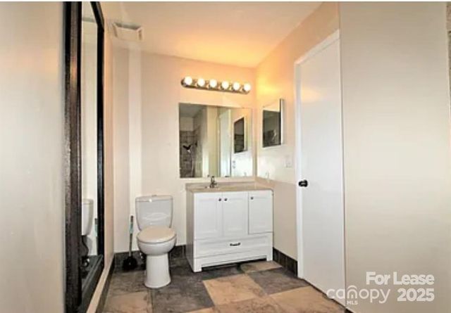 4809 Spring Lake Drive E, Charlotte, NC 28212