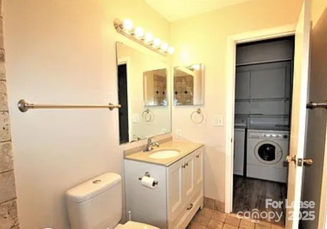 4809 Spring Lake Drive E, Charlotte, NC 28212