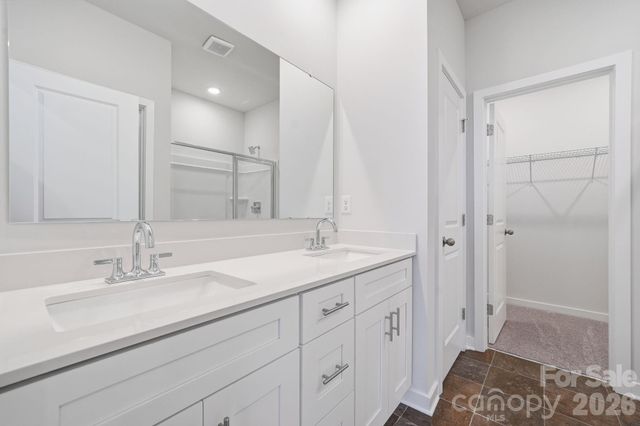 2935 31st Street NE, Hickory, NC 28601
