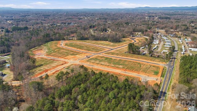 2935 31st Street NE, Hickory, NC 28601