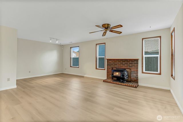 11921 SE 260th Place, Kent, WA 98030