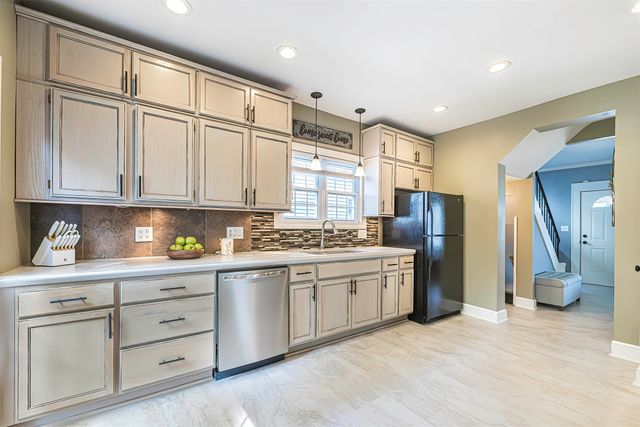 1211 W 30TH Street, Erie, PA 16508
