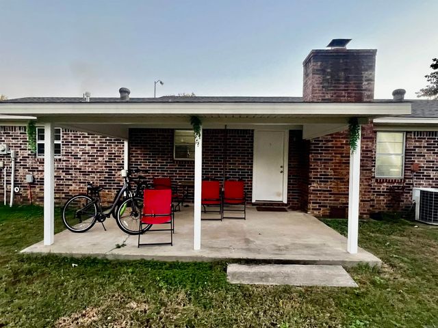 405 Poplar Street, Clarksville, AR 72830