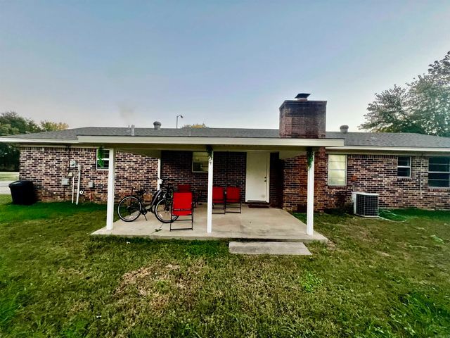 405 Poplar Street, Clarksville, AR 72830