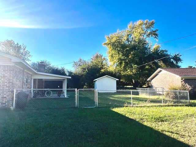 405 Poplar Street, Clarksville, AR 72830