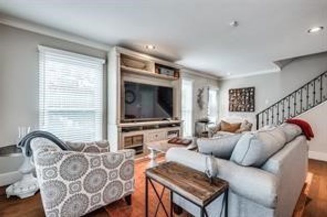 7736 Meadow Road 101, Dallas, TX 75230