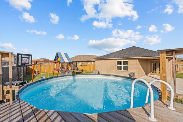 2215 Manta Way, Texas City, TX 77568