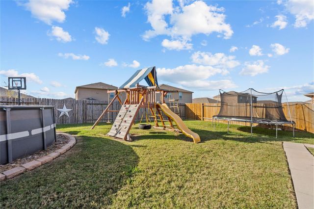 2215 Manta Way, Texas City, TX 77568