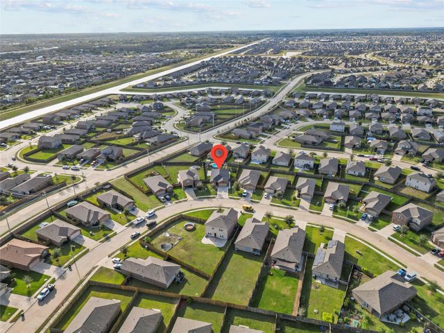 2215 Manta Way, Texas City, TX 77568