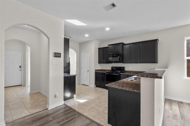 2215 Manta Way, Texas City, TX 77568