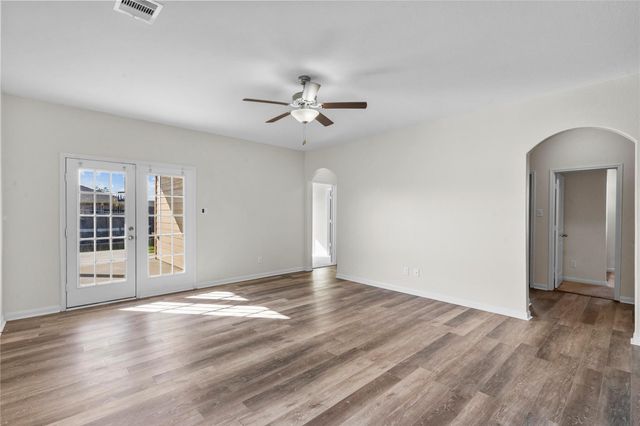 2215 Manta Way, Texas City, TX 77568