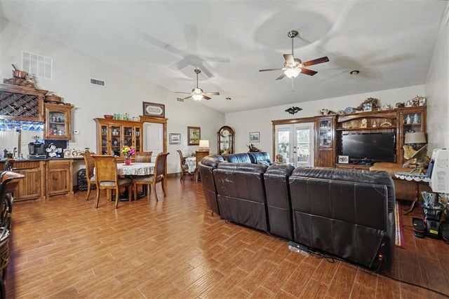 7574 N State Hwy 65, Lawton, OK 73507