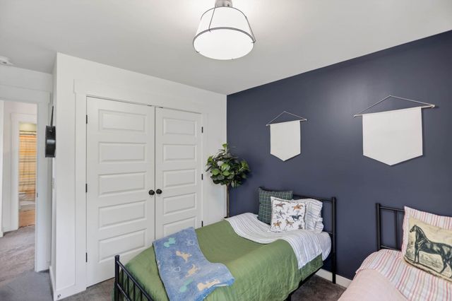 607 Ballard Dr, White House, TN 37188