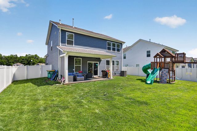 607 Ballard Dr, White House, TN 37188