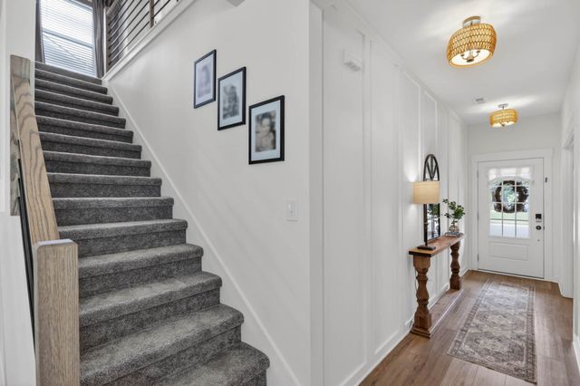 607 Ballard Dr, White House, TN 37188