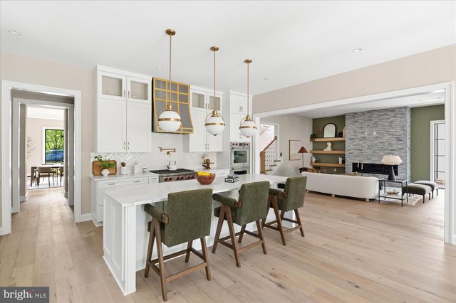 2733 CHESAPEAKE ST NW, Washington, DC 20008