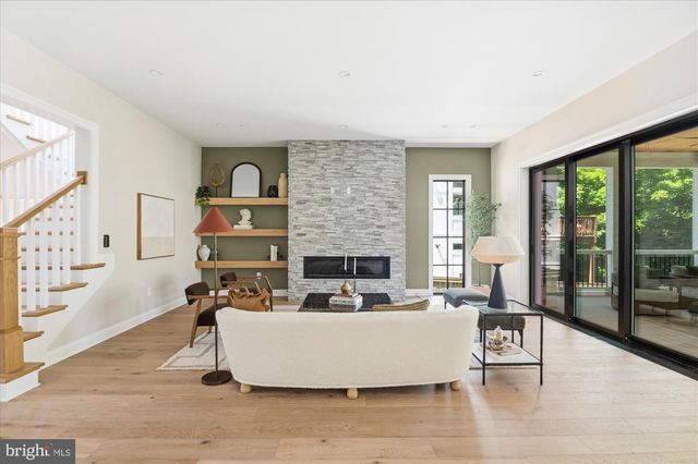 2733 CHESAPEAKE ST NW, Washington, DC 20008