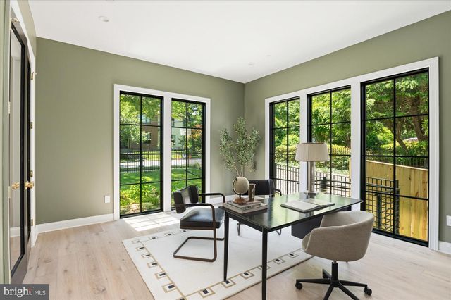 2733 CHESAPEAKE ST NW, Washington, DC 20008