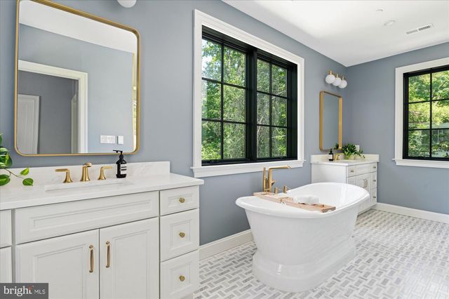 2733 CHESAPEAKE ST NW, Washington, DC 20008