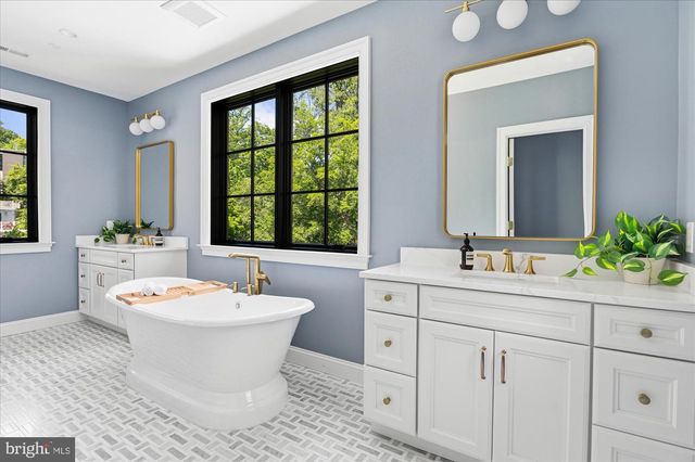 2733 CHESAPEAKE ST NW, Washington, DC 20008