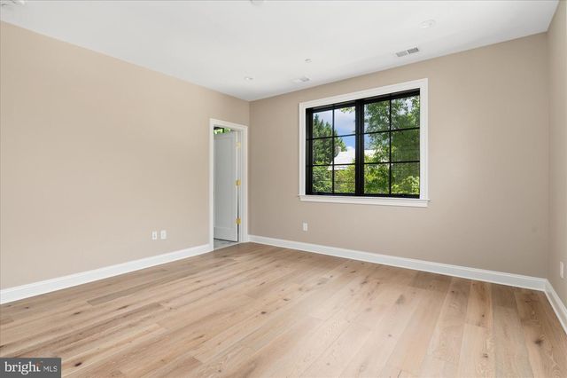 2733 CHESAPEAKE ST NW, Washington, DC 20008