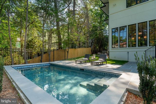 2733 CHESAPEAKE ST NW, Washington, DC 20008