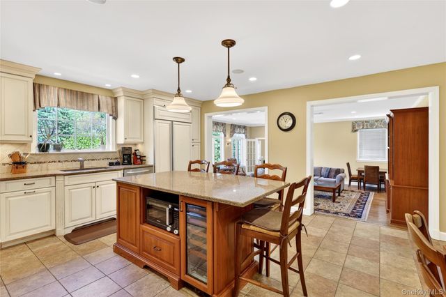 301 Bear Ridge Road, Pleasantville, NY 10570