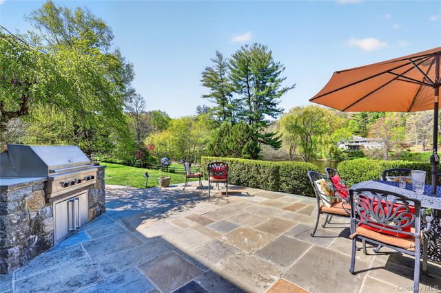 301 Bear Ridge Road, Pleasantville, NY 10570