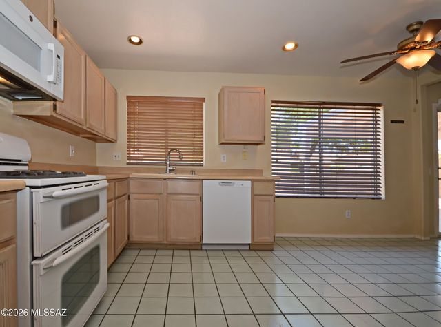 7330 W Beryllium Lane, Tucson, AZ 85743