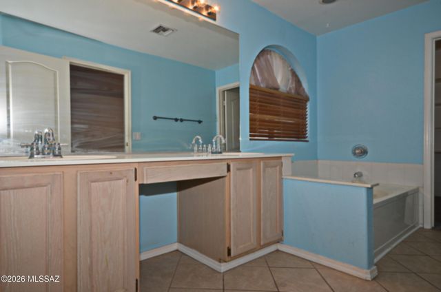 7330 W Beryllium Lane, Tucson, AZ 85743