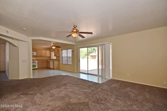 7330 W Beryllium Lane, Tucson, AZ 85743