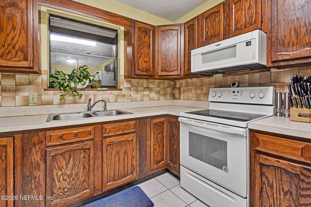 1305 LAKE ASBURY Drive, Green Cove Springs, FL 32043